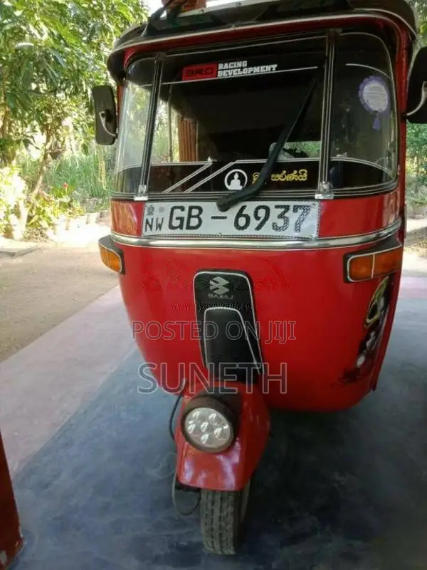 Bajaj 2 Stroke 2001 Three Wheel Unregistered (Recondition)