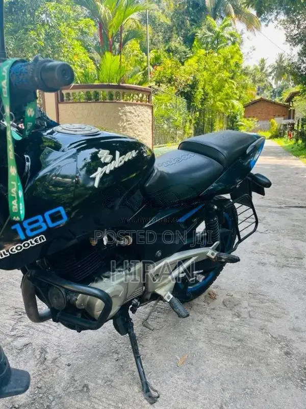 Bajaj Pulsar 2011 Motorbike (Used)