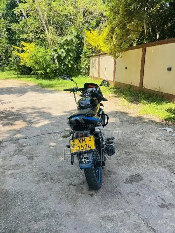 Bajaj Pulsar 2011 Motorbike (Used)