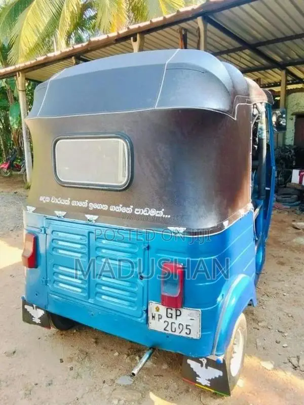 Bajaj 2 stroke 2002 Three Wheel (Used)
