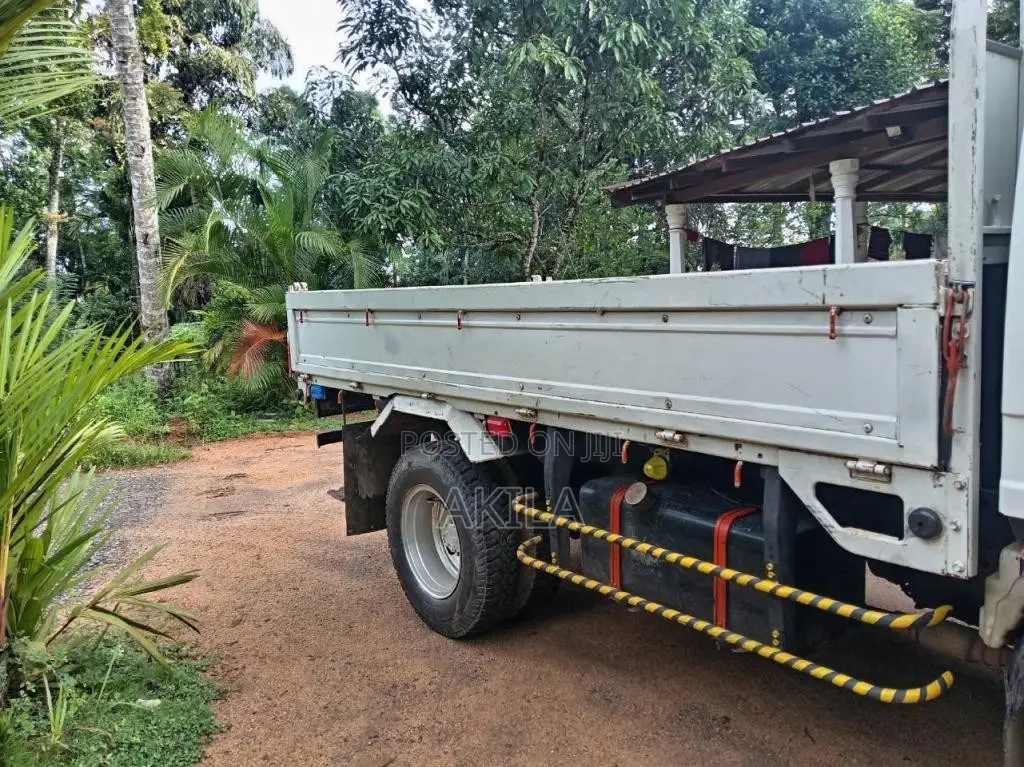 Isuzu 250 2026 Lorry (Used)