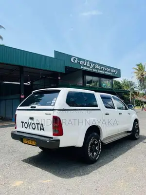 Toyota Hilux 2007 Pickup (Used)