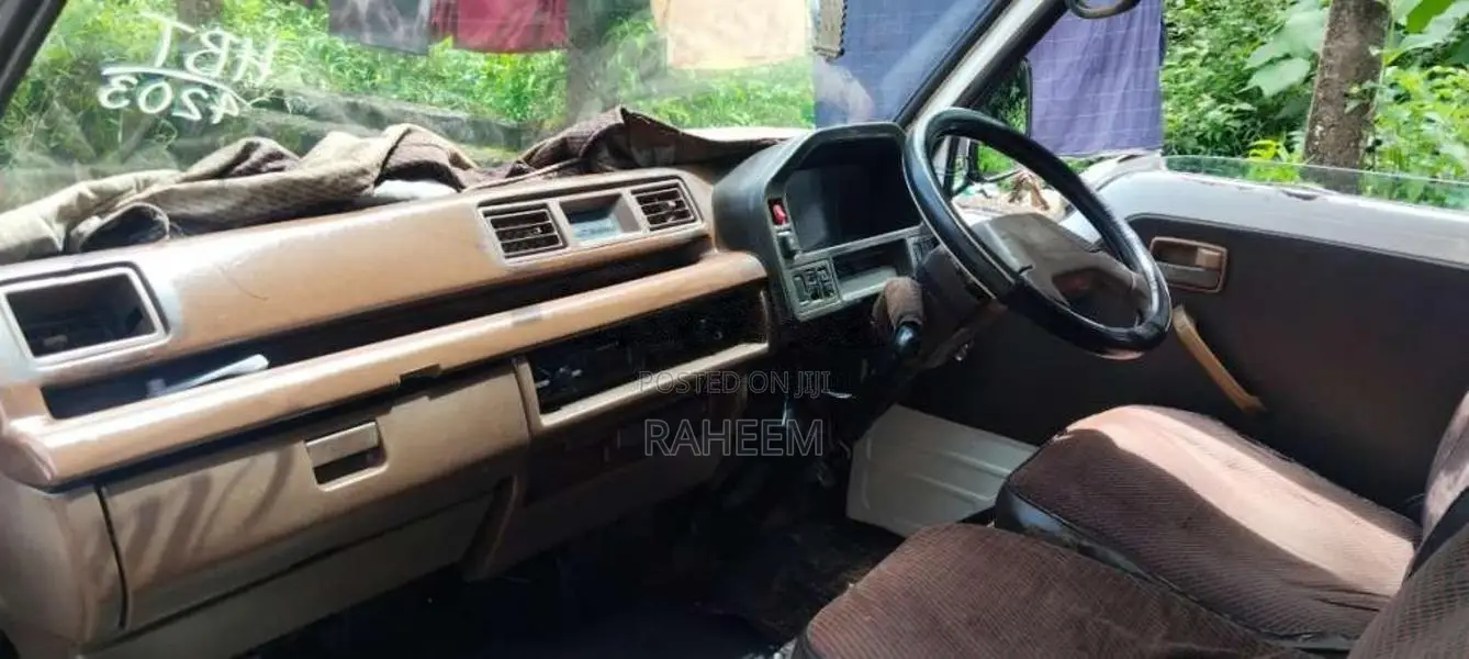 Isuzu Fargo Diga56 1990 Van (Used)