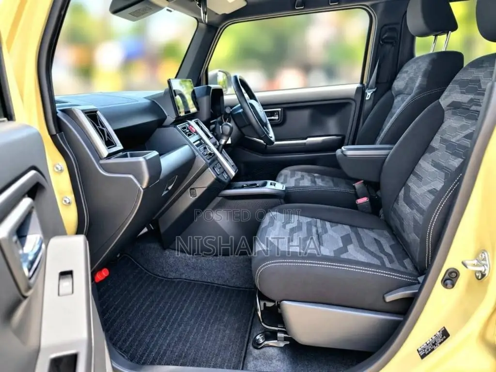 Daihatsu TAFT G Chrome Venture 2023 Car (Used)
