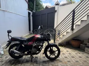 Bajaj V12 2017 Motorbike (Used)