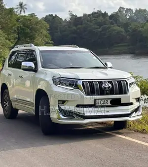 Toyota Land Cruiser 2015 SUV (Used)