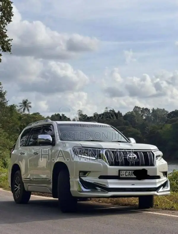 Toyota Land Cruiser 2015 SUV (Used)