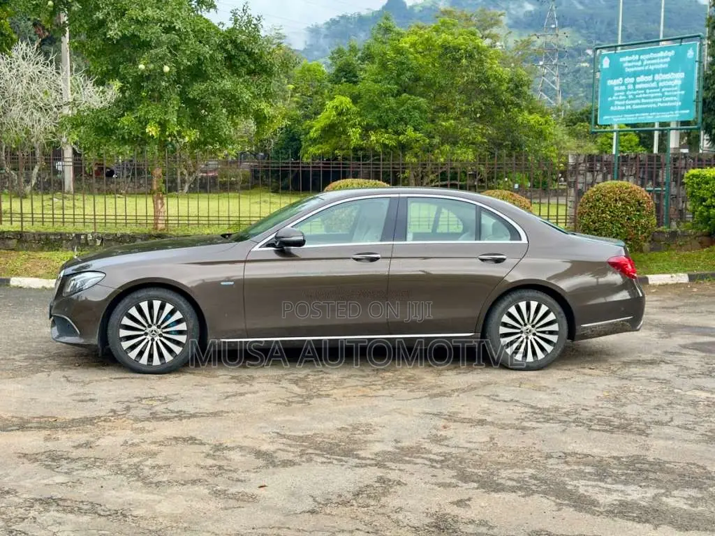 Mercedes-Benz E350e 2017 Car (Used)