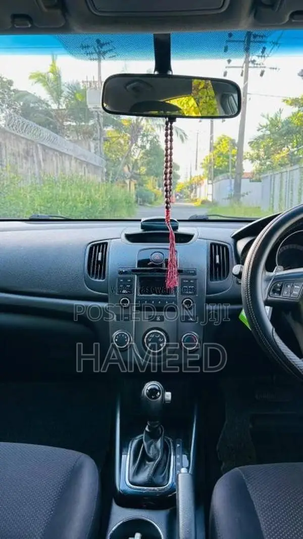 Kia Cerato 2012 Car (Used)