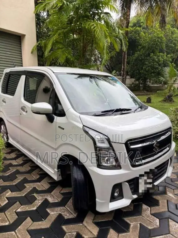Suzuki Wagon R Stingray CBD 2018 Car (Used)