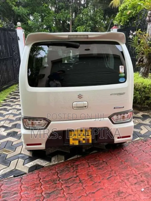 Suzuki Wagon R Stingray CBD 2018 Car (Used)