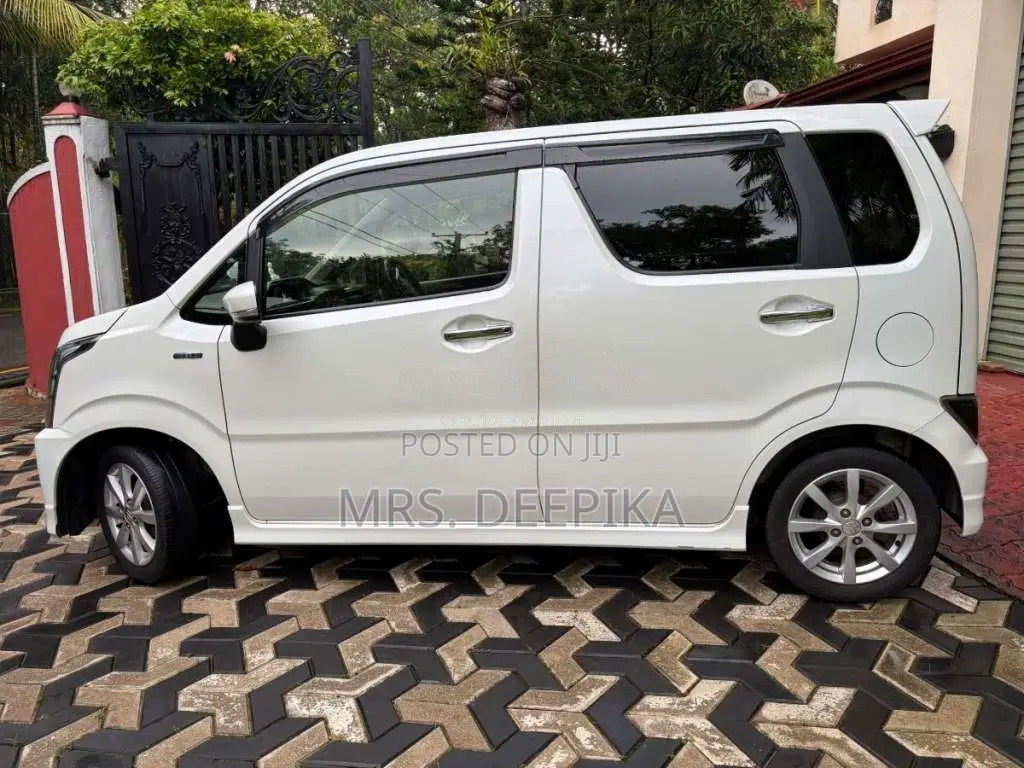 Suzuki Wagon R Stingray CBD 2018 Car (Used)