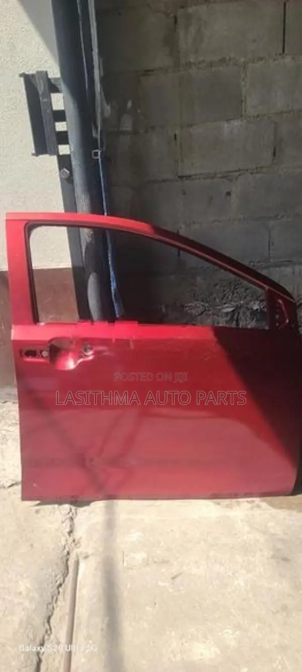 Mira 350 Front Door Panel