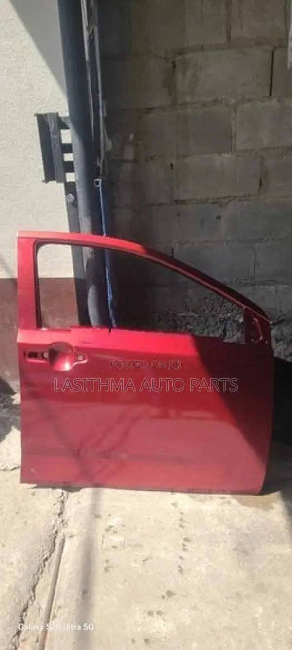 Mira 350 Front Door Panel