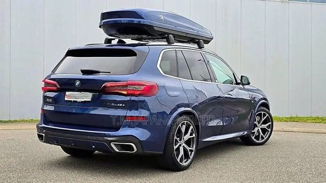 BMW 520i Hood Box with Railings