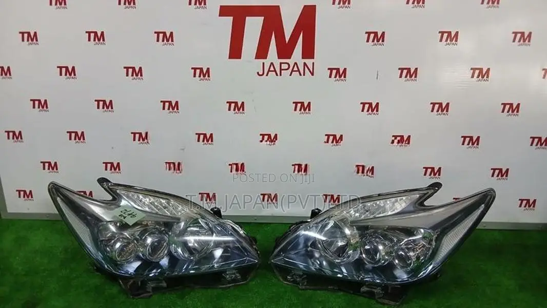 Toyota Prius XW30 Head Light (One Side)