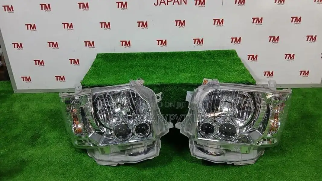 Toyota KDH 223 Head Light (One Side)
