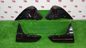Honda Vezel RV3 Tail Light Set