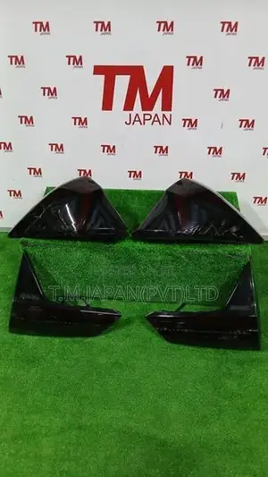 Honda Vezel RV3 Tail Light Set