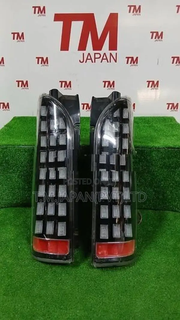 Toyota Hiace (KDH) 200 Tail Light (Both Side)