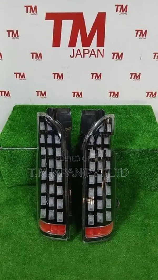 Toyota Hiace (KDH) 200 Tail Light (Both Side)