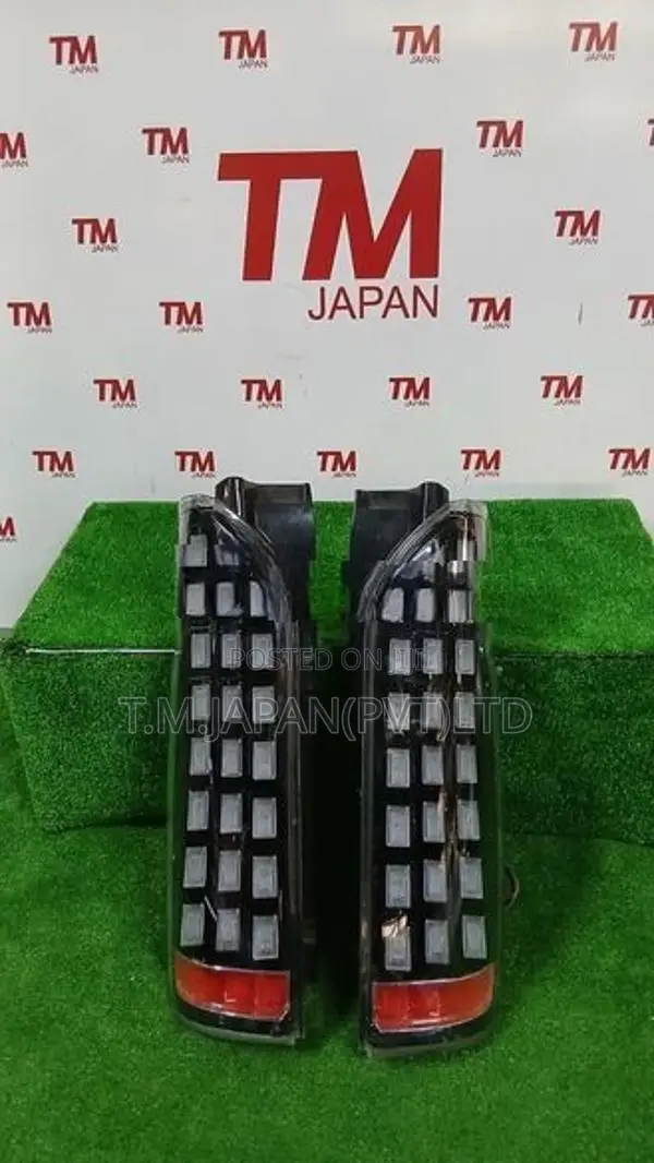 Toyota Hiace (KDH) 200 Tail Light (Both Side)