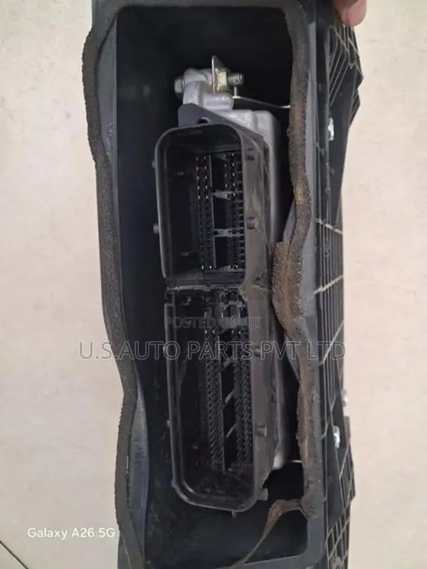 Suzuki Swift RS ZC13s - Engine Control Unit (ECU Box)