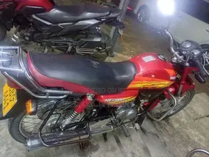 Hero HF Deluxe 2011