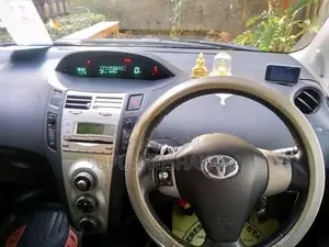 Toyota Vitz 2008