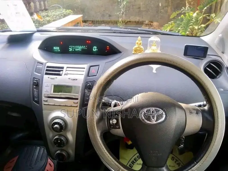 Toyota Vitz 2008