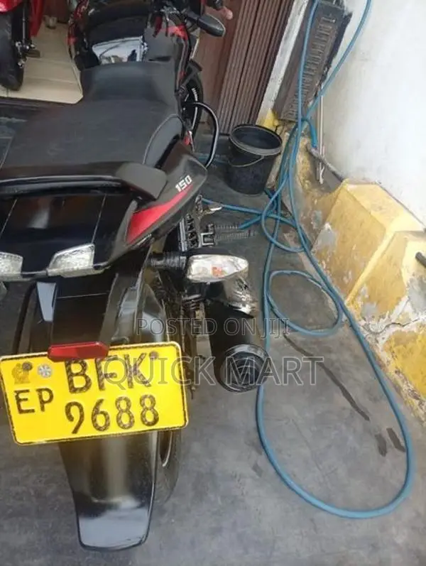 Bajaj Pulsar 150 2018