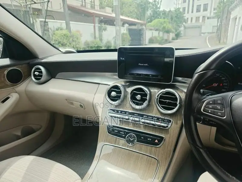 Mercedes Benz C180 2014