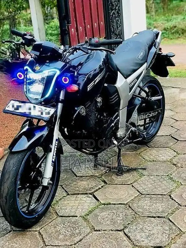 Yamaha FZS V1 2011