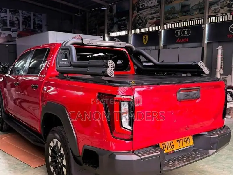 Hilux Travo Hamer Electric / Manual Roll Shutter & Bar
