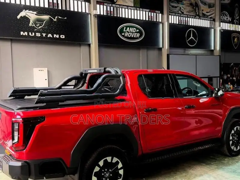 Hilux Travo Hamer Electric / Manual Roll Shutter & Bar