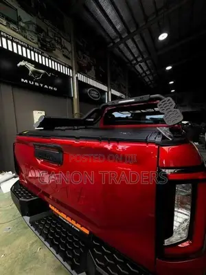 Hilux Travo Hamer Electric / Manual Roll Shutter & Bar