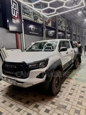 Hilux GR 2025 Hamer Machine Gun Roll Bar