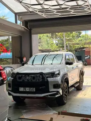 Hilux Rocco Modellista Bodykit