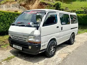 Toyota Dolphin LH103 1994