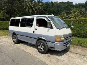 Toyota Dolphin LH113 1995