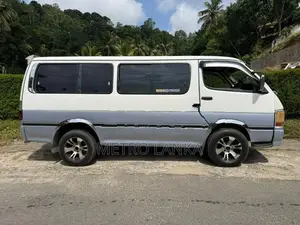 Toyota Dolphin LH113 1995