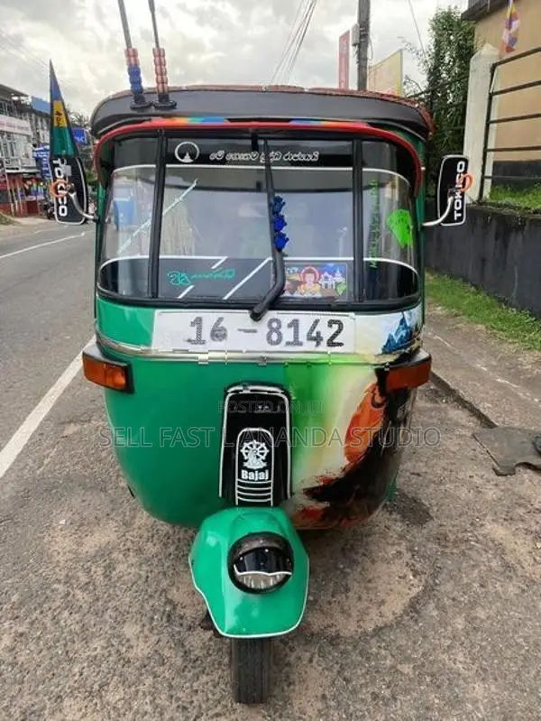 Bajaj RE 1991