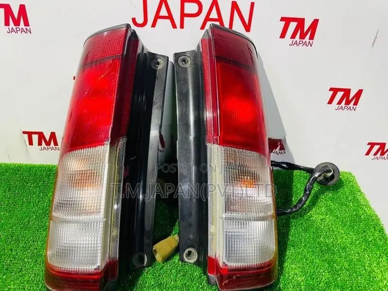 Suzuki Swift 2T51X Tail light one side