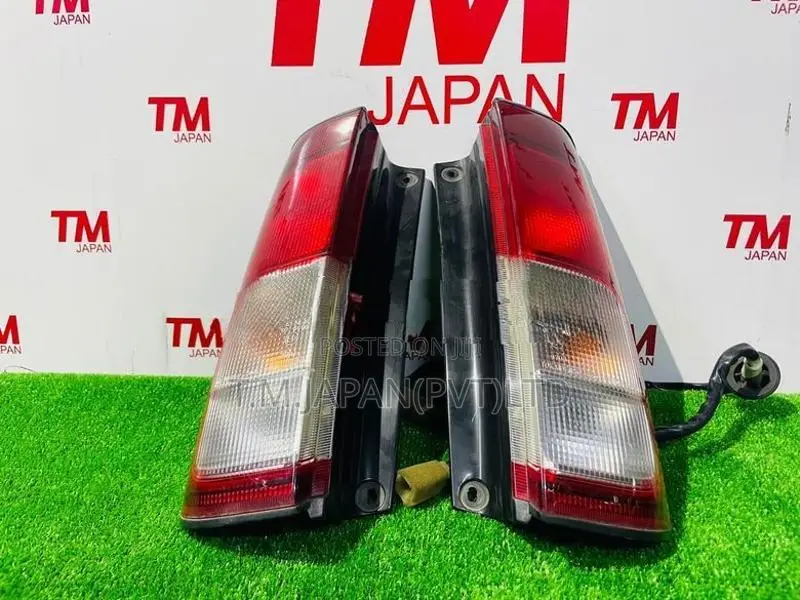 Suzuki Swift 2T51X Tail light one side