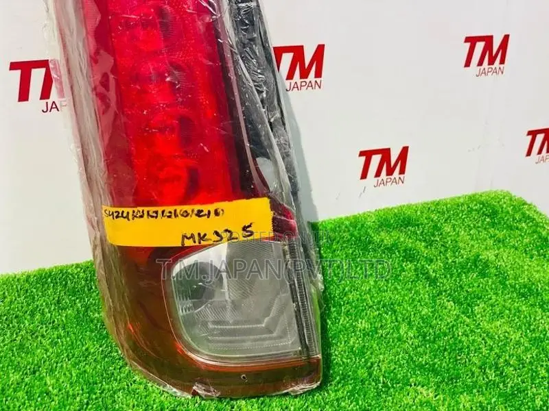 Suzuki Spacia MK32S Tail Light (one side)