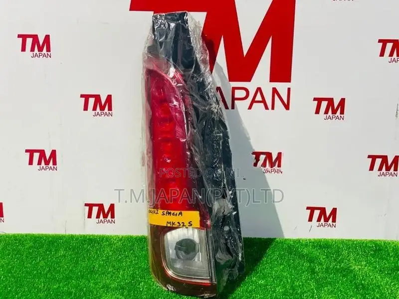 Suzuki Spacia MK32S Tail Light (one side)