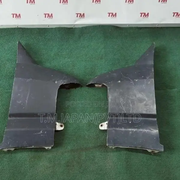 Mitsubishi Minicab U61 / U62 Front Fender (one side)
