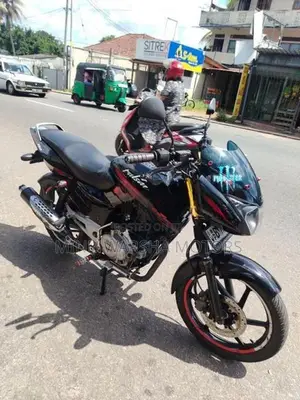 Bajaj Pulsar 150 2016