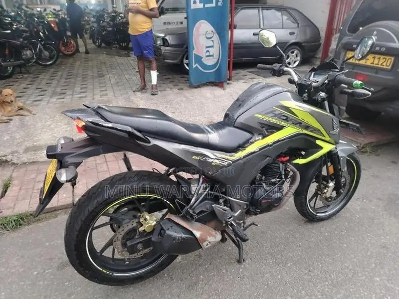 Honda Hornet 2019