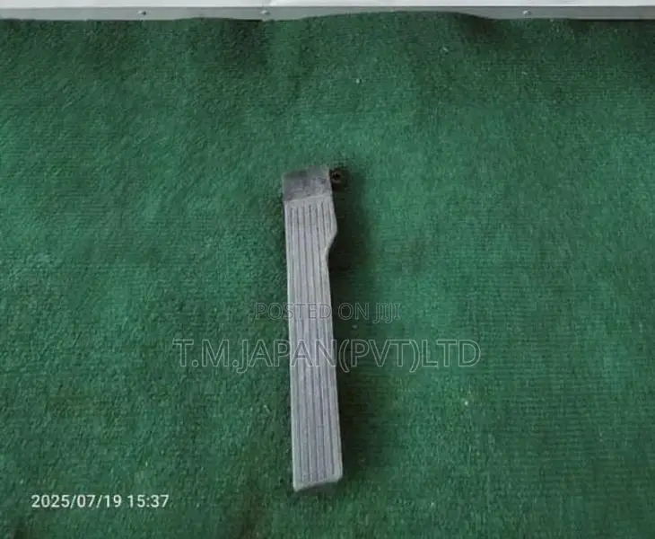 Nissan Sunny FB15 Accelerator Gas Pedal Rubber Pad